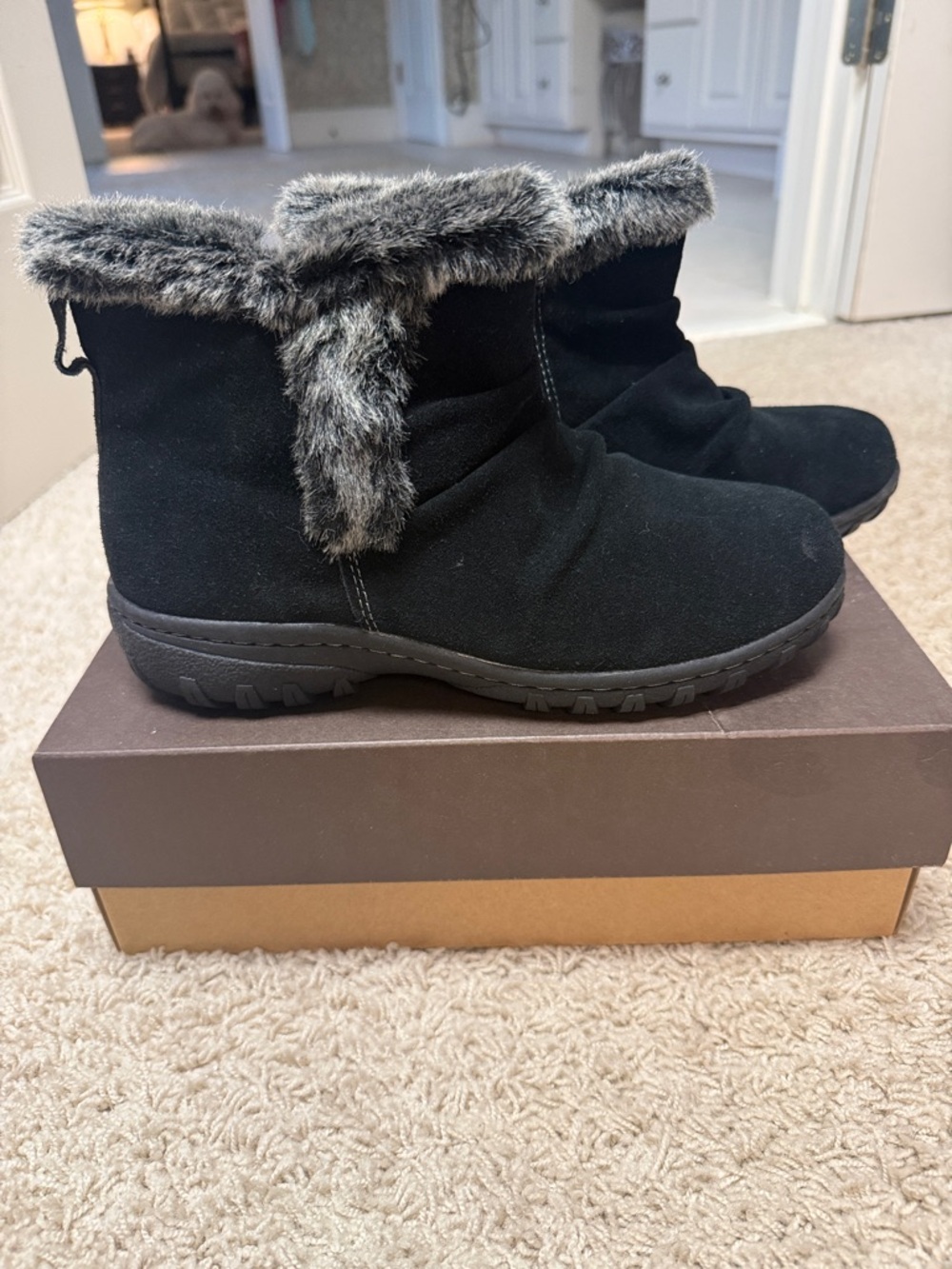 Black Faux-Fur Trim Winter Ankle Boots